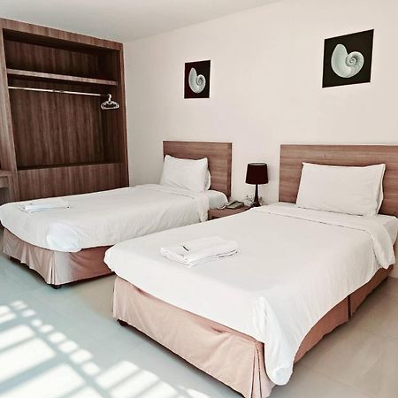 Similan Mansion Hotel Bangsaen Exterior foto