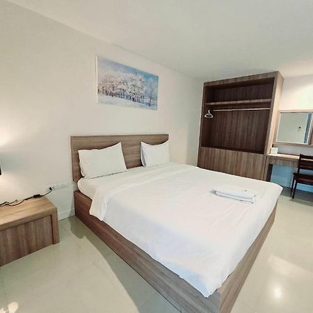 Similan Mansion Hotel Bangsaen Exterior foto