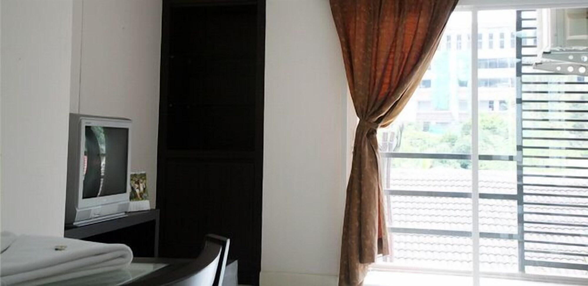 Similan Mansion Hotel Bangsaen Exterior foto