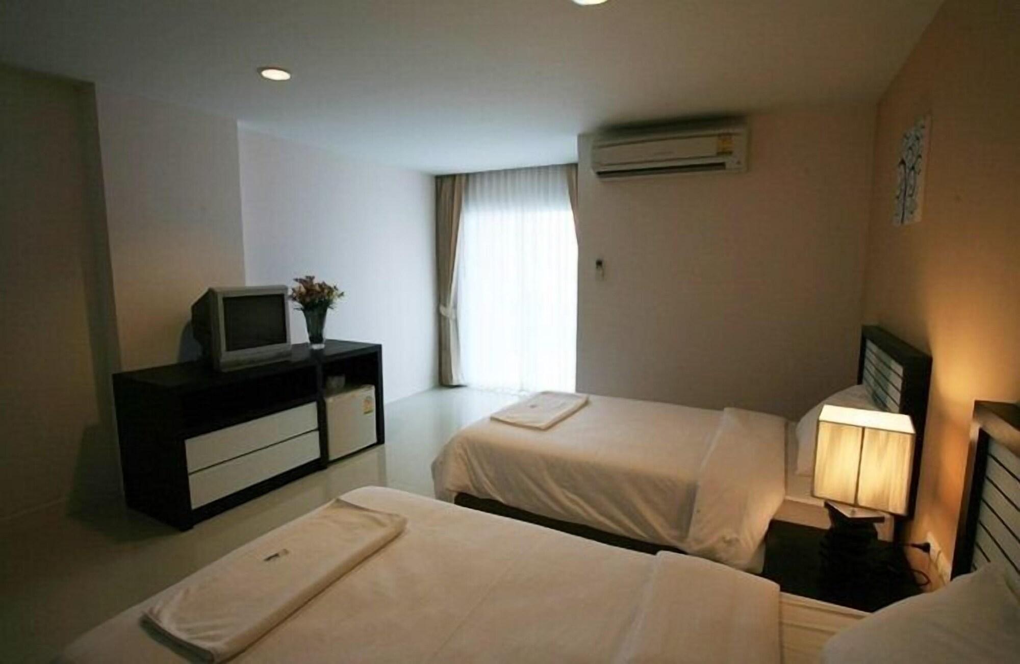 Similan Mansion Hotel Bangsaen Exterior foto