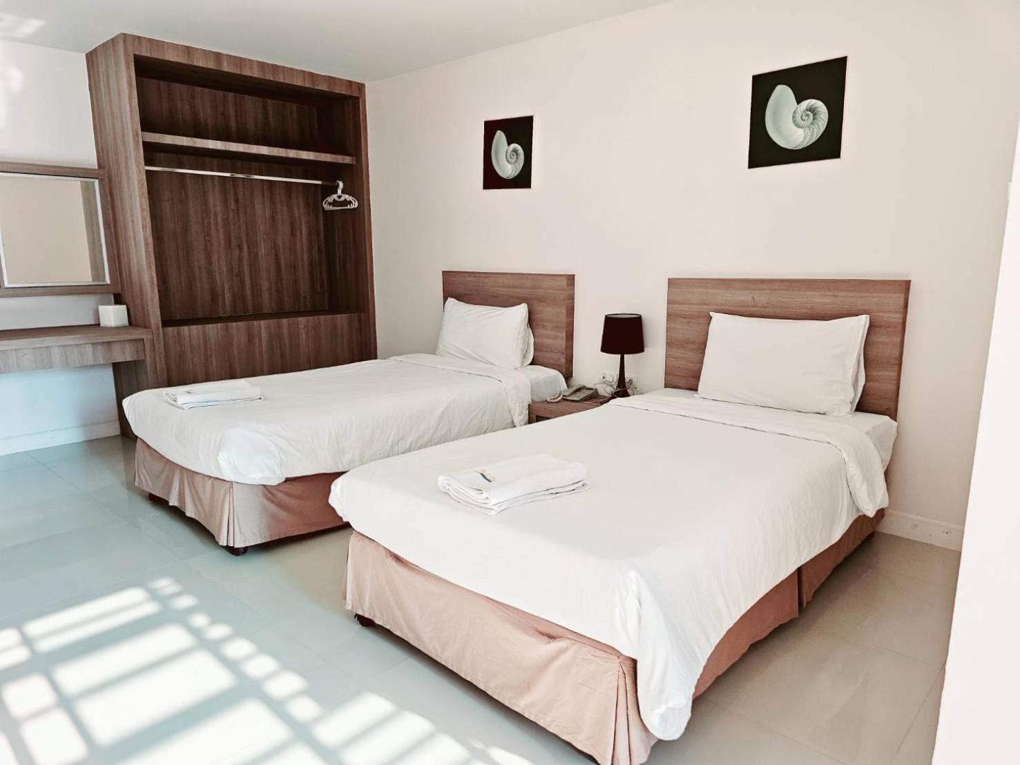 Similan Mansion Hotel Bangsaen Exterior foto