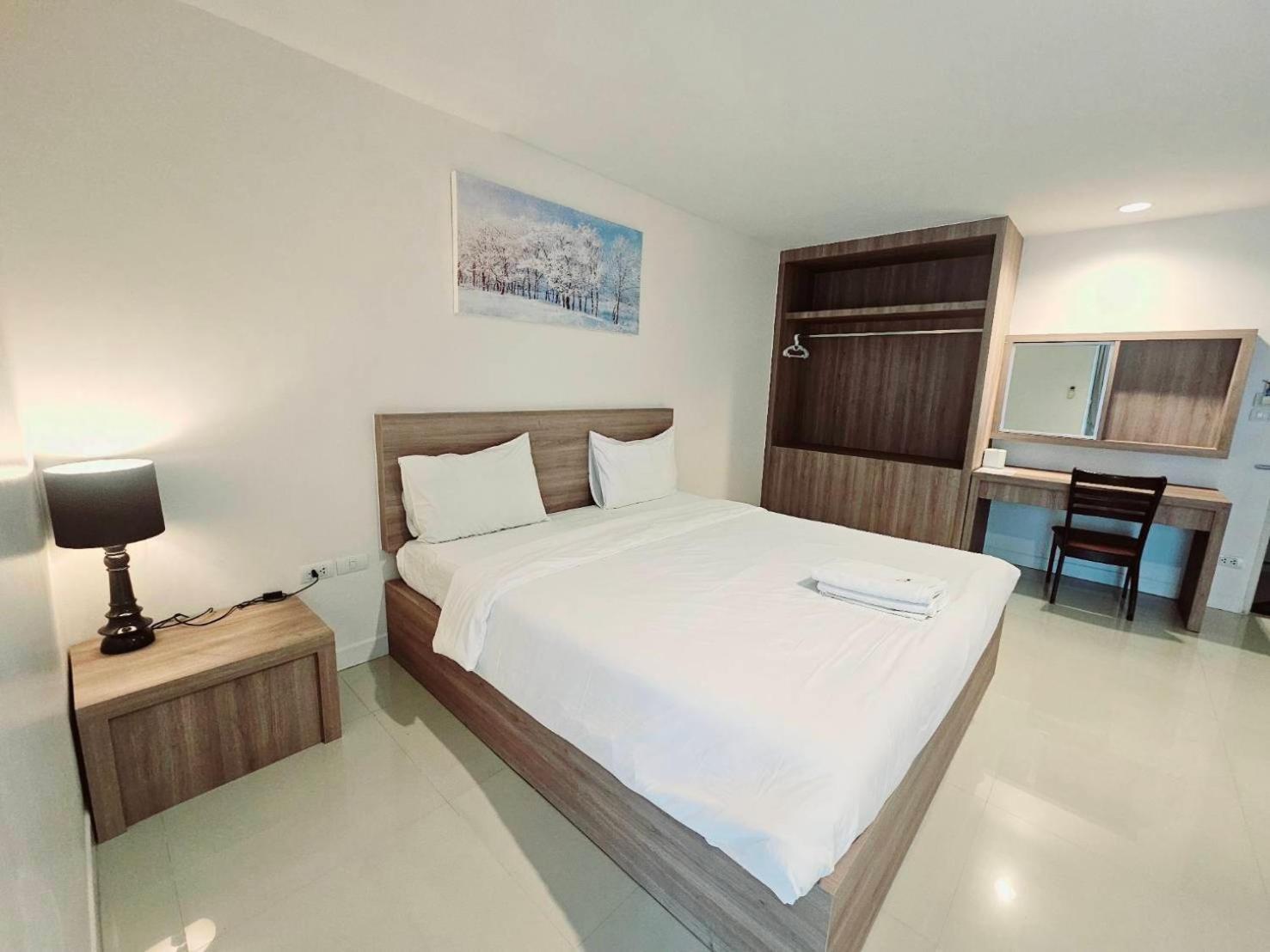 Similan Mansion Hotel Bangsaen Exterior foto