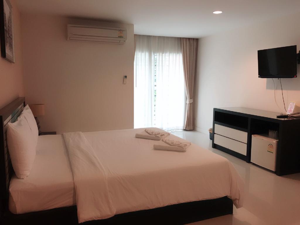 Similan Mansion Hotel Bangsaen Exterior foto