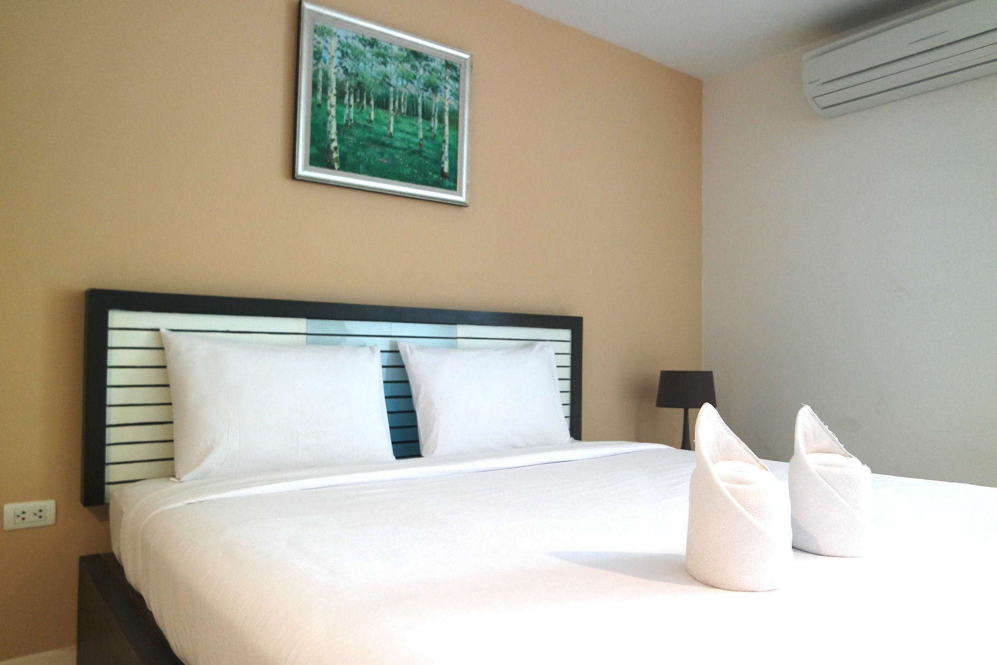 Similan Mansion Hotel Bangsaen Exterior foto